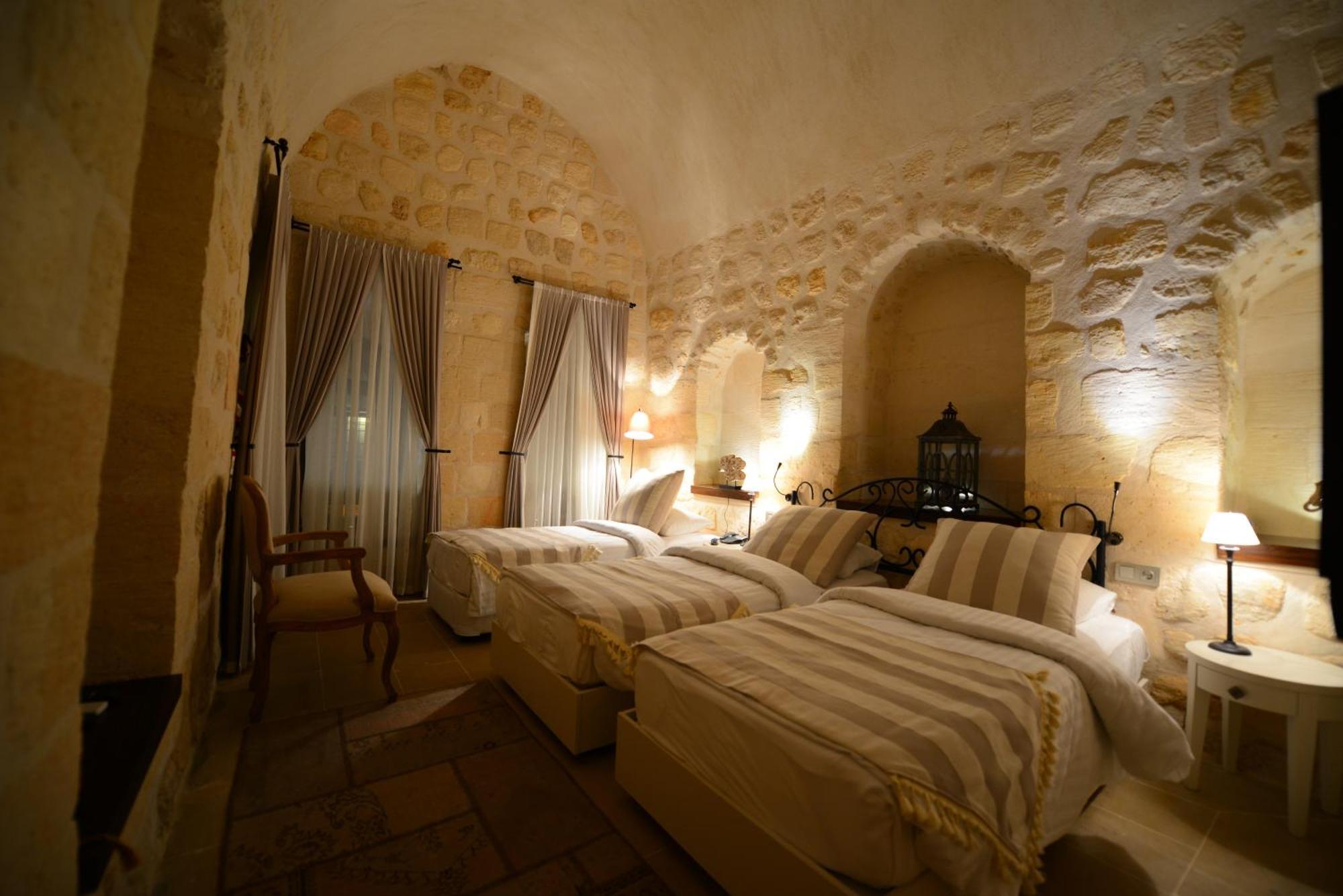 Shmayaa Hotel Midyat Exterior photo